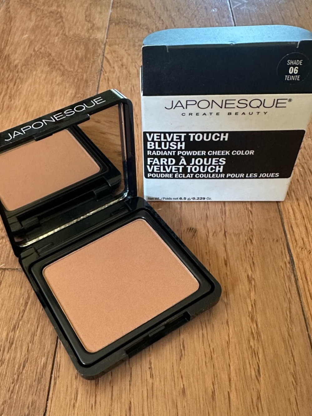 Japonesque‎ Velvet Touch Blush - shade 06